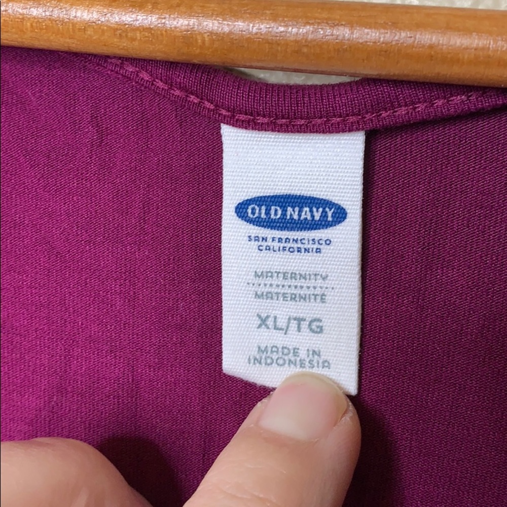 Old Navy maternity/nursing top - Picture 2 of 4